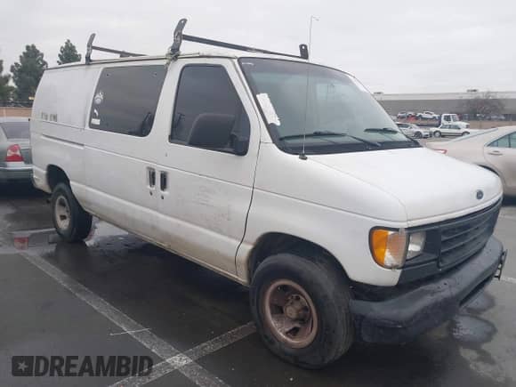 2000 Ford Econoline Cargo с VIN 1FTRE142XYHB26700, выставлен на аукционе IAAI как лот 41448848 с пробегом 198 065 миль миль и . История ставок и продаж доступна на DreamBid. Изображение 1.