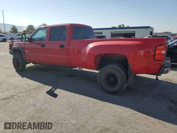 2004 Chevrolet Silverado 3500 DRW с VIN 1GCJK33194F111962, выставлен на аукционе Copart как лот 70852714 с пробегом 268 558 миль миль и Списание • Salvage title. История ставок и продаж доступна на DreamBid. Изображение 2.