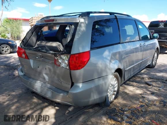 2010 Toyota Sienna XLE с VIN 5TDYK4CC6AS328290, выставлен на аукционе IAAI как лот 43273400 с пробегом 163 282 миль миль и . История ставок и продаж доступна на DreamBid. Изображение 6.