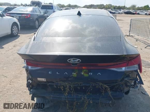 2023 Hyundai Elantra SEL z VIN KMHLS4AG6PU576667, wystawiony jako IAAI lot #43164121 z przebiegiem 57 839 mil mil oraz . Historia ofert i sprzedaży dostępna na DreamBid. Obrazek 15.