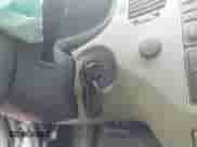 2010 Hyundai Azera Limited z VIN KMHFC4DF7AA451182, wystawiony jako IAAI lot #43038418 z przebiegiem 184 147 mil mil oraz . Historia ofert i sprzedaży dostępna na DreamBid. Obrazek 11.