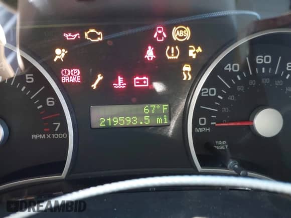2006 Ford Explorer XLT with VIN 1FMEU63886UA49720, listed as a IAAI auction lot 41604844 with 219,593 mi miles and . Bid and sale history available at DreamBid. Image 7.
