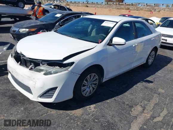 2012 Toyota Camry L z VIN 4T4BF1FK2CR243684, wystawiony jako IAAI lot #43527902 z przebiegiem 189 951 mil mil oraz . Historia ofert i sprzedaży dostępna na DreamBid. Obrazek 2.