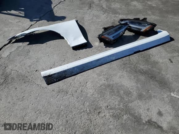 2024 Volvo S60 Core Dark Theme with VIN 7JRL12FK1RG322859, listed as a Copart auction lot 45359705 with 9,283 mi miles and Salvage title. Bid and sale history available at DreamBid. Image 14.