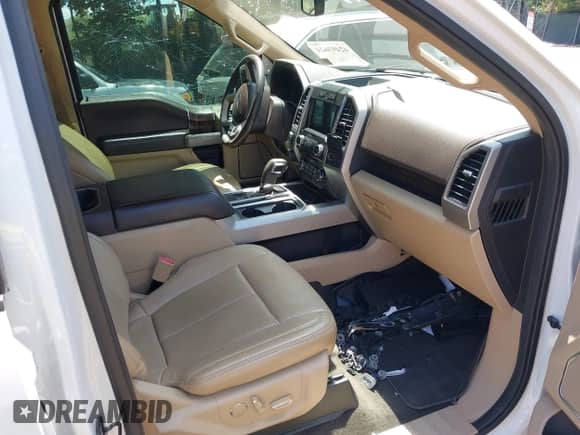 2018 Ford F-150 XL z VIN 1FTEW1EG2JFB09686, wystawiony jako IAAI lot #42493624 z przebiegiem 126 957 mil mil oraz . Historia ofert i sprzedaży dostępna na DreamBid. Obrazek 5.