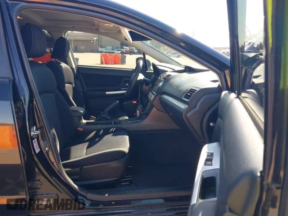 2015 Subaru Impreza Special Sports Premium z VIN JF1GPAU66FH270753, wystawiony jako IAAI lot #43495291 z przebiegiem 90 017 mil mil oraz . Historia ofert i sprzedaży dostępna na DreamBid. Obrazek 5.