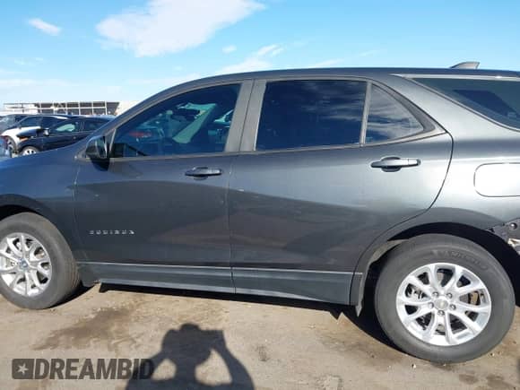 2021 Chevrolet Equinox LS z VIN 2GNAXHEV1M6136760, wystawiony jako IAAI lot #43276426 z przebiegiem 74 766 mil mil oraz . Historia ofert i sprzedaży dostępna na DreamBid. Obrazek 15.
