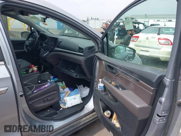 2020 Honda Odyssey EX-L с VIN 5FNRL6H71LB064914, выставлен на аукционе IAAI как лот 43051813 с пробегом Не указан миль и . История ставок и продаж доступна на DreamBid. Изображение 5.