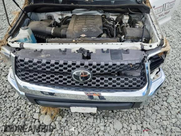 2019 Toyota Tundra SR5 с VIN 5TFUW5F15KX858913, выставлен на аукционе Copart как лот 70197865 с пробегом Не указан миль и Списание • Salvage title. История ставок и продаж доступна на DreamBid. Изображение 11.
