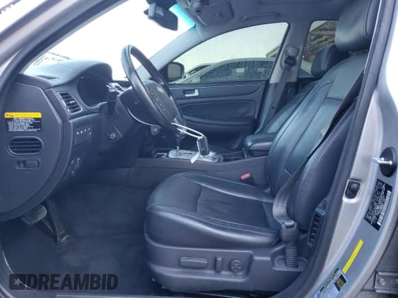 2013 Hyundai Genesis R-Spec с VIN KMHGC4DH8DU225905, выставлен на аукционе Copart как лот 48869085 с пробегом 123 025 миль миль и Списание • Salvage title. История ставок и продаж доступна на DreamBid. Изображение 7.
