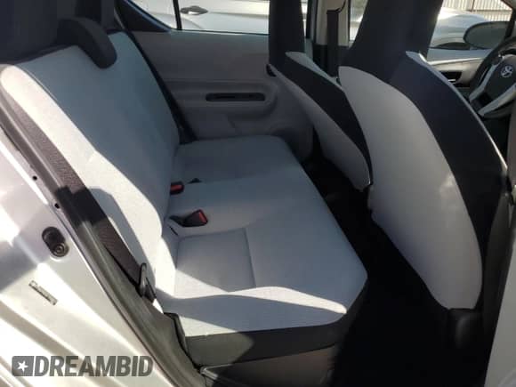 2014 Toyota Prius Two z VIN JTDKDTB32E1558827, wystawiony jako Copart lot #84247945 z przebiegiem 68 406 mil mil oraz Szkoda całkowita • Salvage title. Historia ofert i sprzedaży dostępna na DreamBid. Obrazek 10.