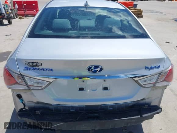 2015 Hyundai Sonata Limited z VIN KMHEC4A4XFA138357, wystawiony jako IAAI lot #42604539 z przebiegiem 111 135 mil mil oraz . Historia ofert i sprzedaży dostępna na DreamBid. Obrazek 21.