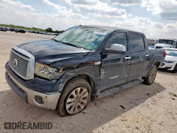 2012 Toyota Tundra Limited z VIN 5TFFY5F10CX128010, wystawiony jako Copart lot #71779725 z przebiegiem 309 990 mil mil oraz Szkoda całkowita • Salvage title. Historia ofert i sprzedaży dostępna na DreamBid. Obrazek 1.