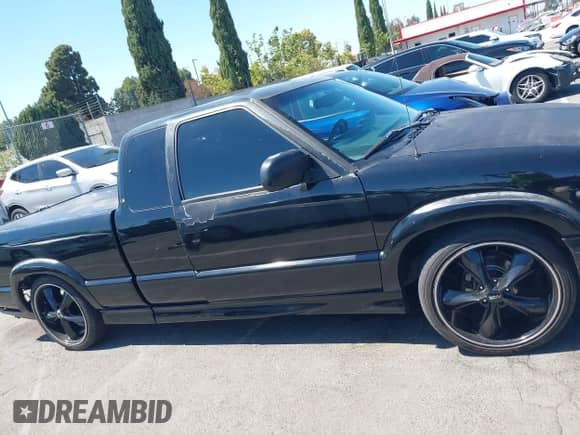 2002 Chevrolet S-10 LS с VIN 1GCCS19W328109609, выставлен на аукционе IAAI как лот 42847841 с пробегом 196 542 миль миль и . История ставок и продаж доступна на DreamBid. Изображение 13.