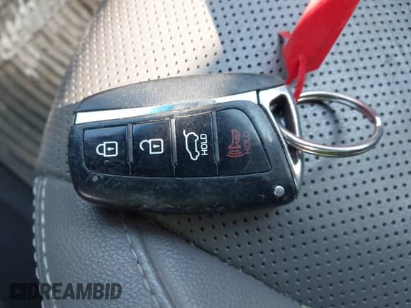 2016 Hyundai Santa Fe Limited with VIN KM8SRDHF0GU136769, listed as a IAAI auction lot 41643817 with 155,953 mi miles and . Bid and sale history available at DreamBid. Image 11.