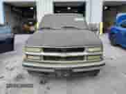 1997 Chevrolet Silverado 1500 z VIN 1GCEK14M7VE226257, wystawiony jako Copart lot #70229755 z przebiegiem 132 114 mil mil oraz Czysty tytuł • Clean title. Historia ofert i sprzedaży dostępna na DreamBid. Obrazek 5.