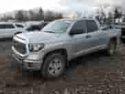 2019 Toyota Tundra SR с VIN 5TFUM5F18KX079687, выставлен на аукционе Copart как лот 46893985 с пробегом 111 149 миль миль и Списание • Salvage title. История ставок и продаж доступна на DreamBid. Изображение 1.