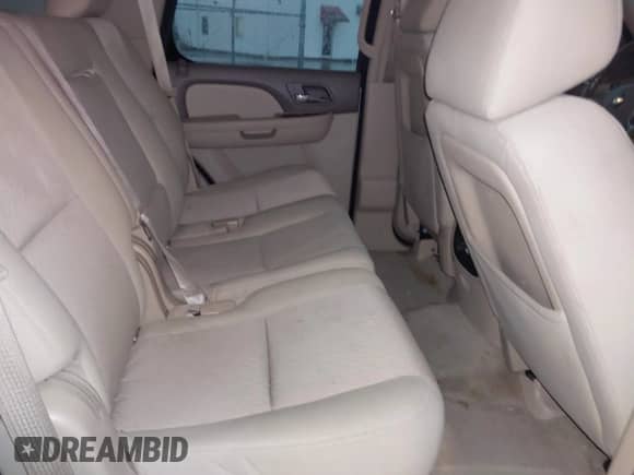 2014 Chevrolet Tahoe LS with VIN 1GNSCAE04ER101213, listed as a IAAI auction lot 41904821 with 155,133 mi miles and . Bid and sale history available at DreamBid. Image 8.