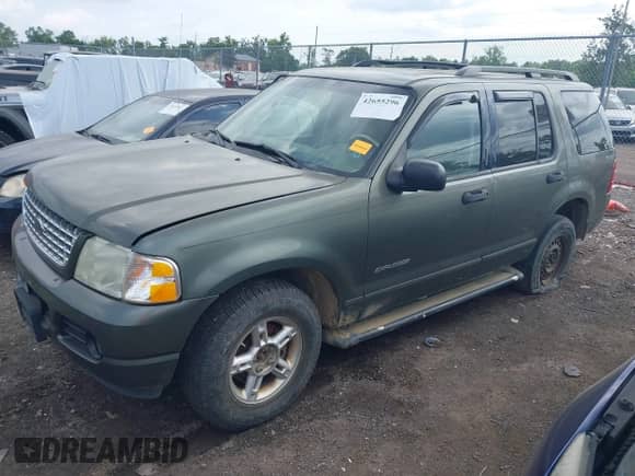 2004 Ford Explorer XLT with VIN 1FMZU73WX4UA64464, listed as a IAAI auction lot 42655296 with 212,510 mi miles and . Bid and sale history available at DreamBid. Image 2.