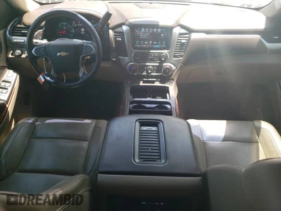 2019 Chevrolet Suburban Premier z VIN 1GNSKJKC3KR327787, wystawiony jako Copart lot #56548305 z przebiegiem 87 267 mil mil oraz Szkoda całkowita • Salvage title. Historia ofert i sprzedaży dostępna na DreamBid. Obrazek 8.