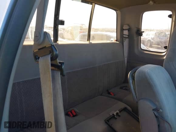 1997 Ford F-150 с VIN 1FTDX08W0VKD14653, выставлен на аукционе IAAI как лот 43563316 с пробегом 123 894 миль миль и . История ставок и продаж доступна на DreamBid. Изображение 8.