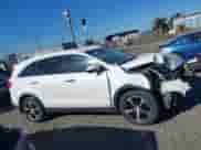 2016 Kia Sorento EX z VIN 5XYPHDA16GG034423, wystawiony jako IAAI lot #42386205 z przebiegiem 86 710 mil mil oraz . Historia ofert i sprzedaży dostępna na DreamBid. Obrazek 14.