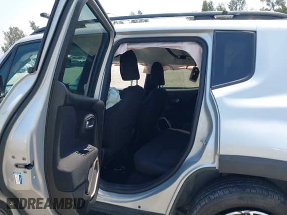 2017 Jeep Renegade Latitude с VIN ZACCJBBB0HPE61614, выставлен на аукционе IAAI как лот 42987505 с пробегом 112 334 миль миль и . История ставок и продаж доступна на DreamBid. Изображение 8.