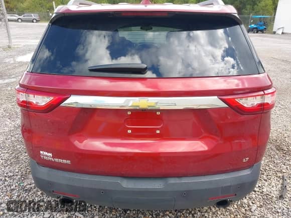 2018 Chevrolet Traverse LT Cloth with VIN 1GNERGKW3JJ272860, listed as a IAAI auction lot 43378353 with 214,786 mi miles and . Bid and sale history available at DreamBid. Image 17.
