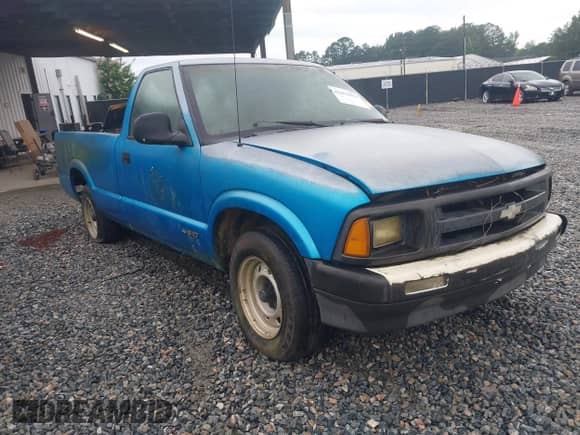 1994 Chevrolet S-10 с VIN 1GCCS14Z5R8132403, выставлен на аукционе IAAI как лот 42462829 с пробегом 54 213 миль миль и . История ставок и продаж доступна на DreamBid. Изображение 1.