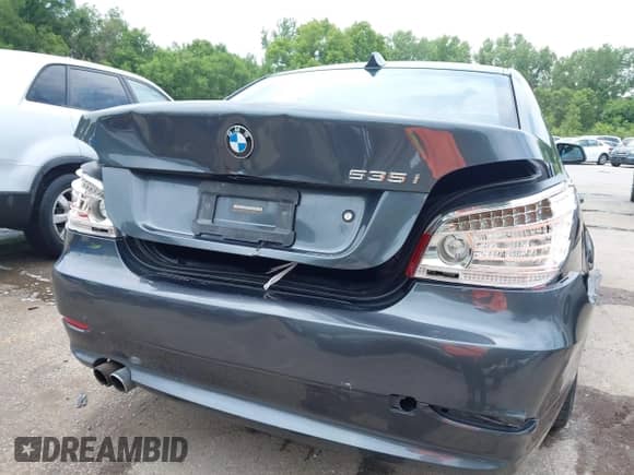 2010 BMW 5 Series 535i xDrive с VIN WBANV9C52AC139630, выставлен на аукционе IAAI как лот 42589210 с пробегом 188 599 миль миль и . История ставок и продаж доступна на DreamBid. Изображение 6.