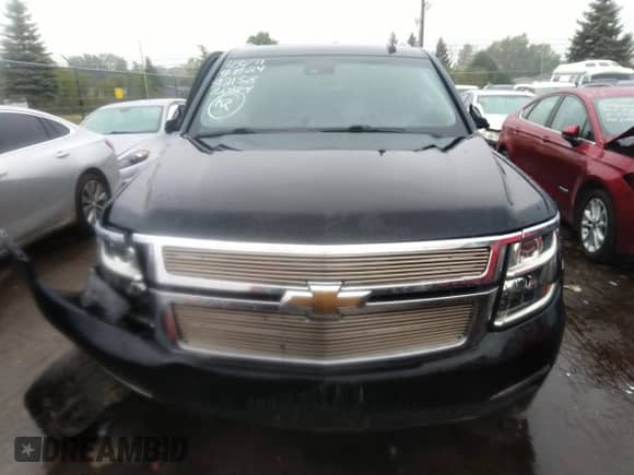 2017 Chevrolet Suburban Premier z VIN 1GNSCJKCXHR312158, wystawiony jako IAAI lot #40399105 z przebiegiem 150 560 mil mil oraz . Historia ofert i sprzedaży dostępna na DreamBid. Obrazek 12.