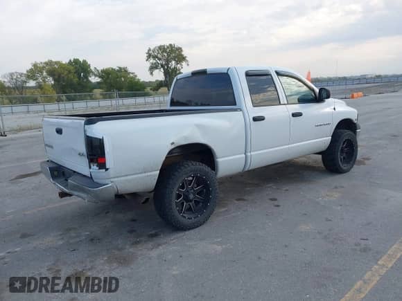 2004 Dodge 1500 SLT with VIN 1D7HU18DX4J178685, listed as a IAAI auction lot 43225686 with 216,819 mi miles and . Bid and sale history available at DreamBid. Image 4.