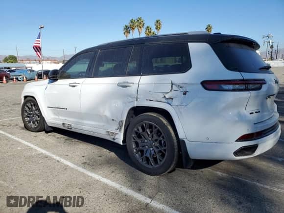 2023 Jeep Grand Cherokee Summit z VIN 1C4RJKEG6P8108382, wystawiony jako Copart lot #81946164 z przebiegiem 18 749 mil mil oraz Szkoda całkowita • Salvage title. Historia ofert i sprzedaży dostępna na DreamBid. Obrazek 2.