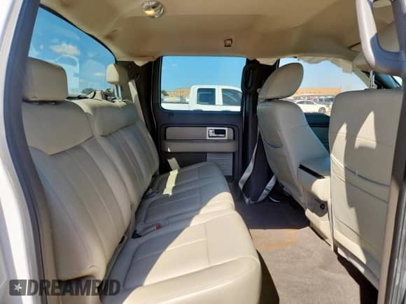 2009 Ford F-150 XL z VIN 1FTRW12899FA05786, wystawiony jako Copart lot #71278285 z przebiegiem 101 047 mil mil oraz Czysty tytuł • Clean title. Historia ofert i sprzedaży dostępna na DreamBid. Obrazek 10.