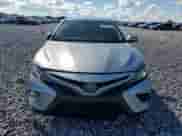 2019 Toyota Camry SE z VIN 4T1B11HK1KU683898, wystawiony jako Copart lot #81812505 z przebiegiem 160 835 mil mil oraz Nie do naprawy • Non repairable. Historia ofert i sprzedaży dostępna na DreamBid. Obrazek 5.