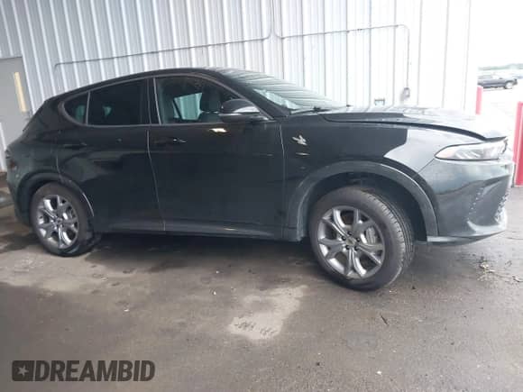 2024 Dodge Hornet R/T с VIN ZACPDFCWXR3A25153, выставлен на аукционе IAAI как лот 40207905 с пробегом 10 705 миль миль и . История ставок и продаж доступна на DreamBid. Изображение 13.