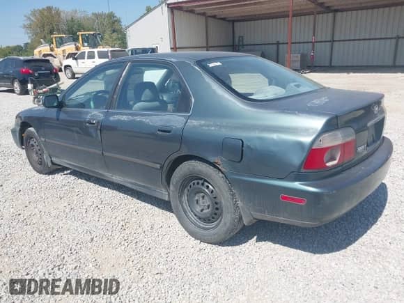 1996 Honda Accord LX with VIN 1HGCD563XTA292224, listed as a IAAI auction lot 43216693 with 214,313 mi miles and . Bid and sale history available at DreamBid. Image 3.