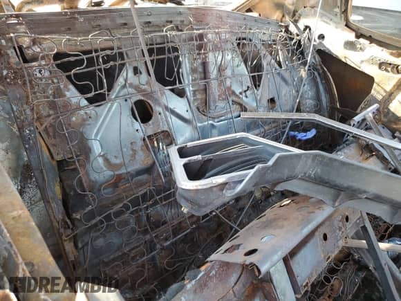 1971 Chevrolet Chevelle z VIN 134371K228308, wystawiony jako Copart lot #70824374 z przebiegiem Nie podano mil oraz Nie do naprawy • Non repairable. Historia ofert i sprzedaży dostępna na DreamBid. Obrazek 10.