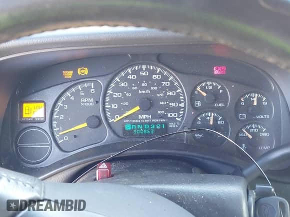 2000 Chevrolet Silverado 1500 LS z VIN 2GCEC19TXY1227986, wystawiony jako IAAI lot #43159851 z przebiegiem 300 863 mil mil oraz . Historia ofert i sprzedaży dostępna na DreamBid. Obrazek 7.