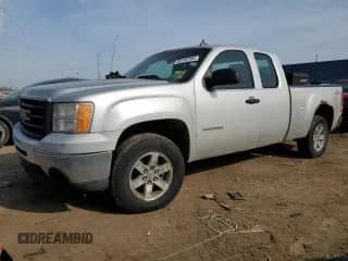 2010 GMC Sierra 1500 with VIN 1GTSKTE38AZ236366, listed as a Copart auction lot 49142155 with 199,147 mi miles and Salvage title. Bid and sale history available at DreamBid. Image 1.