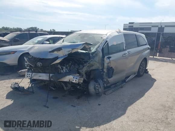 2023 Toyota Sienna LE с VIN 5TDKRKEC1PS155094, выставлен на аукционе IAAI как лот 42960618 с пробегом Не указан миль и . История ставок и продаж доступна на DreamBid. Изображение 2.