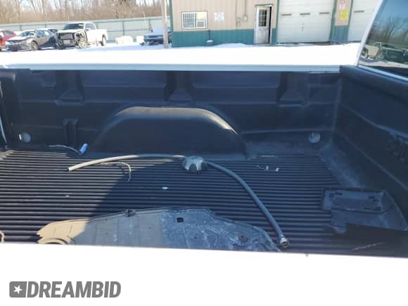 2002 Chevrolet Silverado 1500 с VIN 1GCEC14ZX2Z321070, выставлен на аукционе Copart как лот 45131765 с пробегом 86 616 миль миль и Списание • Salvage title. История ставок и продаж доступна на DreamBid. Изображение 10.