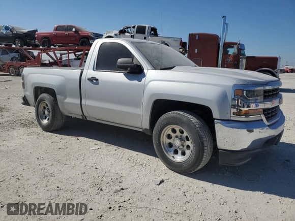 2018 Chevrolet Silverado 1500 LS z VIN 1GCNCNEH6JZ165492, wystawiony jako Copart lot #76490794 z przebiegiem 88 820 mil mil oraz Szkoda całkowita • Salvage title. Historia ofert i sprzedaży dostępna na DreamBid. Obrazek 4.