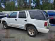 2001 Chevrolet Blazer LT with VIN 1GNCS13W312132549, listed as a Copart auction lot 90613665 with 207,148 mi miles and Salvage title. Bid and sale history available at DreamBid. Image 2.