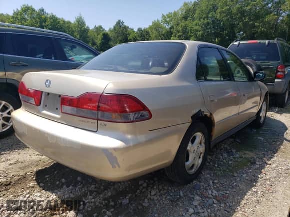 2001 Honda Accord LX с VIN 1HGCG66551A143151, выставлен на аукционе Copart как лот 66874015 с пробегом 148 448 миль миль и Чистый • Clean title. История ставок и продаж доступна на DreamBid. Изображение 3.