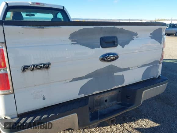 2009 Ford F-150 XL с VIN 1FTRF12819KA89965, выставлен на аукционе IAAI как лот 43433100 с пробегом 140 508 миль миль и . История ставок и продаж доступна на DreamBid. Изображение 6.