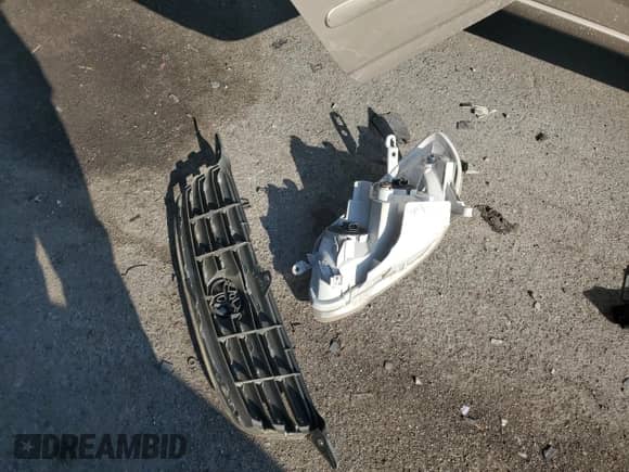 2004 Toyota Corolla CE z VIN 2T1BR32E74C200751, wystawiony jako Copart lot #68321615 z przebiegiem 88 799 mil mil oraz Szkoda całkowita • Salvage title. Historia ofert i sprzedaży dostępna na DreamBid. Obrazek 12.