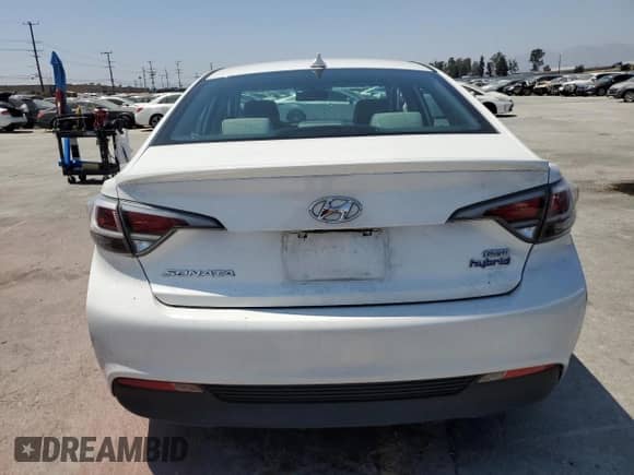 2017 Hyundai Sonata with VIN KMHE14L26HA049518, listed as a Copart auction lot 59938235 with 122,073 mi miles and Salvage title. Bid and sale history available at DreamBid. Image 6.