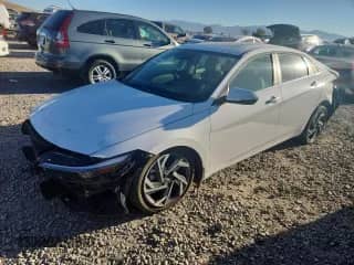 2025 Hyundai Elantra Limited с VIN KMHLP4DG9SU910079, выставлен на аукционе Copart как лот 83788965 с пробегом 1 393 миль миль и Списание • Salvage title. История ставок и продаж доступна на DreamBid. Изображение 1.