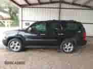 2013 Chevrolet Tahoe LTZ z VIN 1GNSCCE03DR122449, wystawiony jako IAAI lot #42860317 z przebiegiem 181 518 mil mil oraz . Historia ofert i sprzedaży dostępna na DreamBid. Obrazek 14.